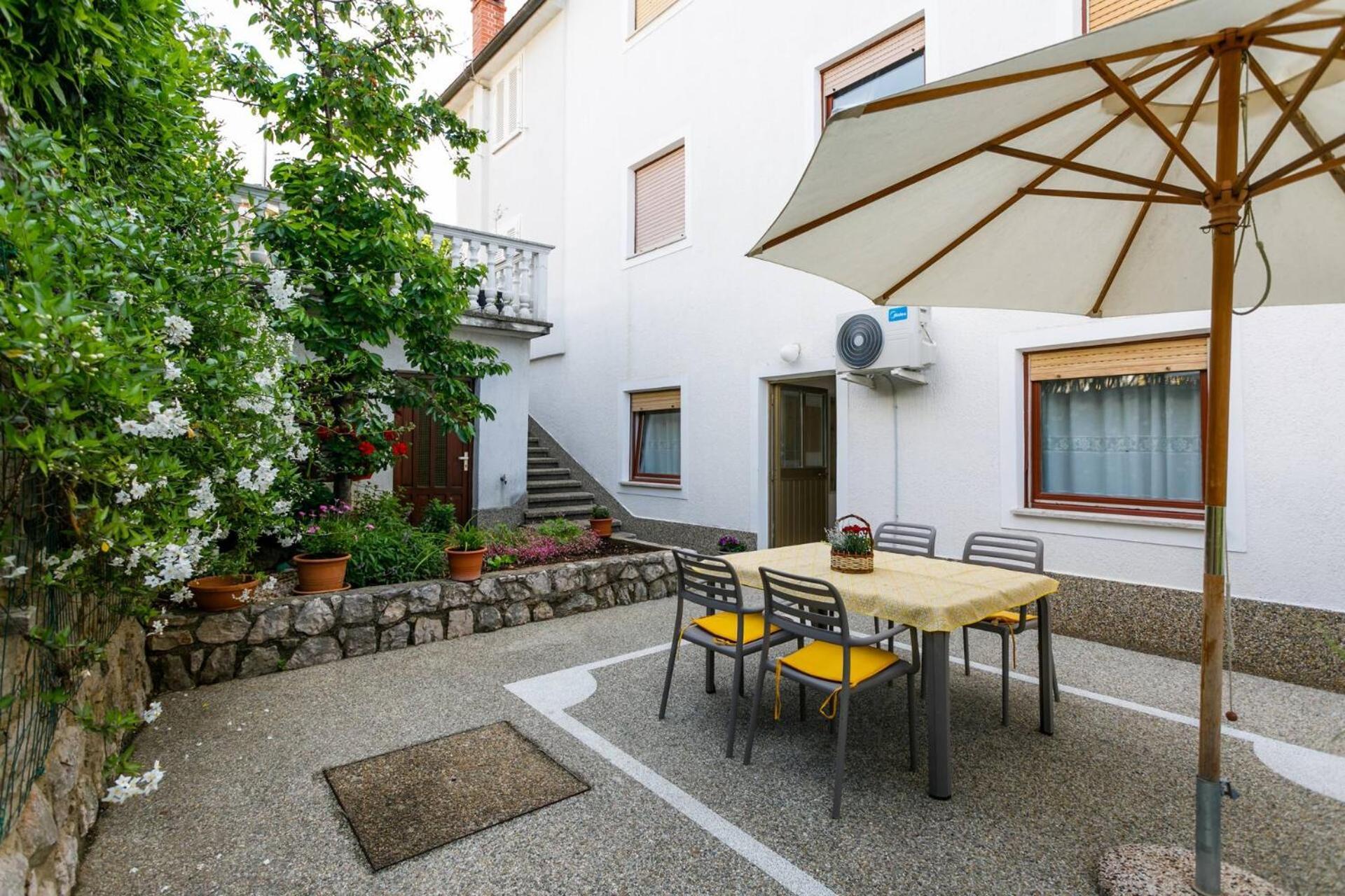 Apartments Paradiso Krk Town Eksteriør bilde